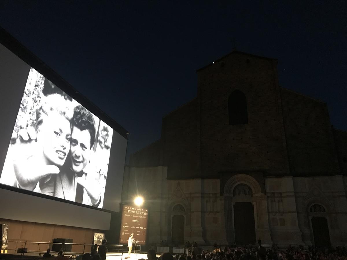 Falcone 22 Bologna Buitenkant foto