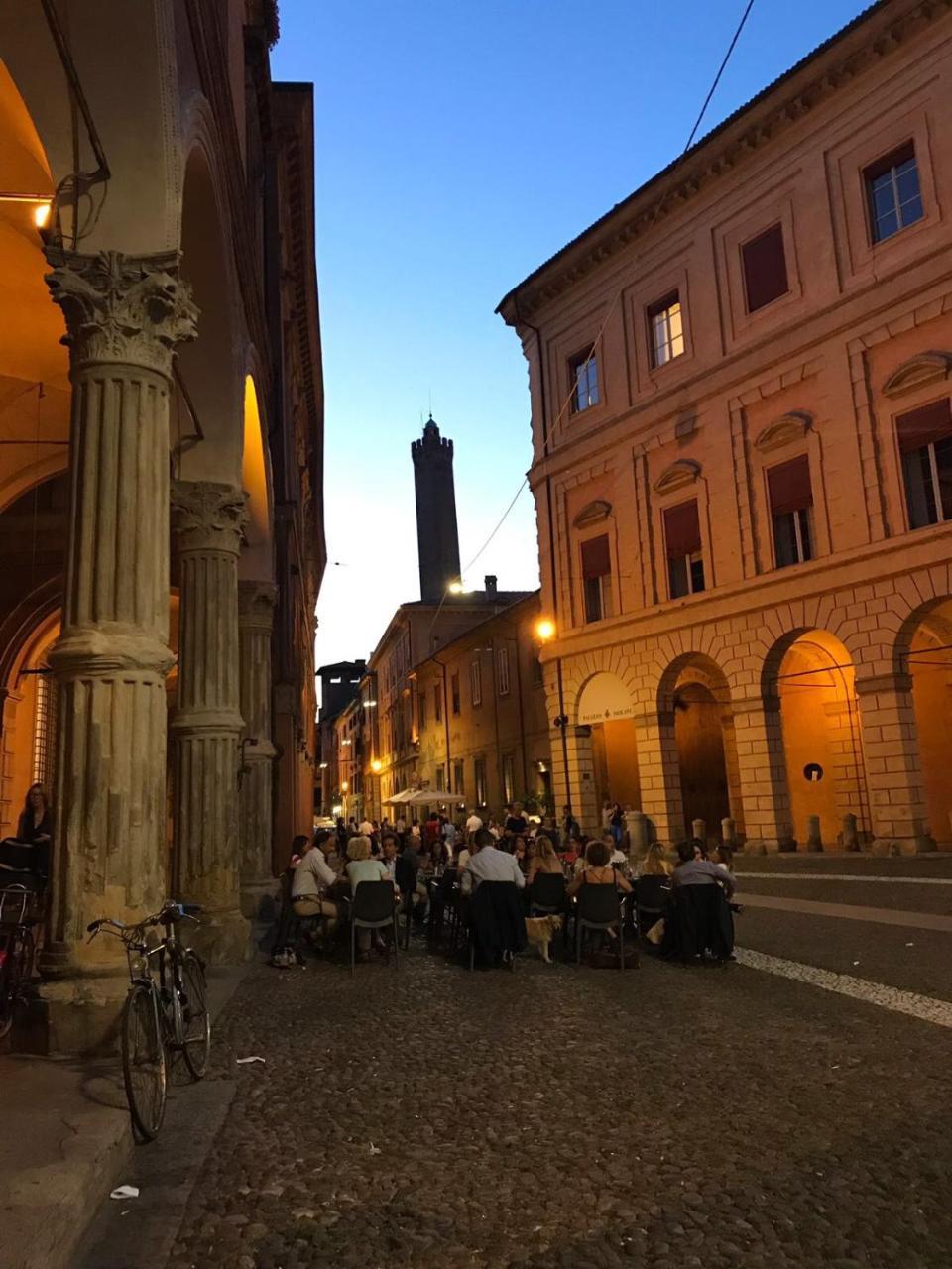 Falcone 22 Bologna Buitenkant foto